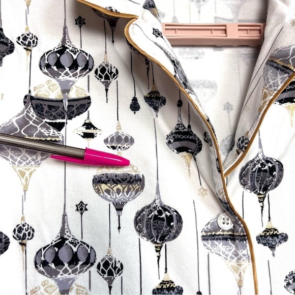 Soma Holiday Ornament PJ Set Sz XS Metallic Gold Trim Button Top & Pull on Pants - Picture 8 of 16